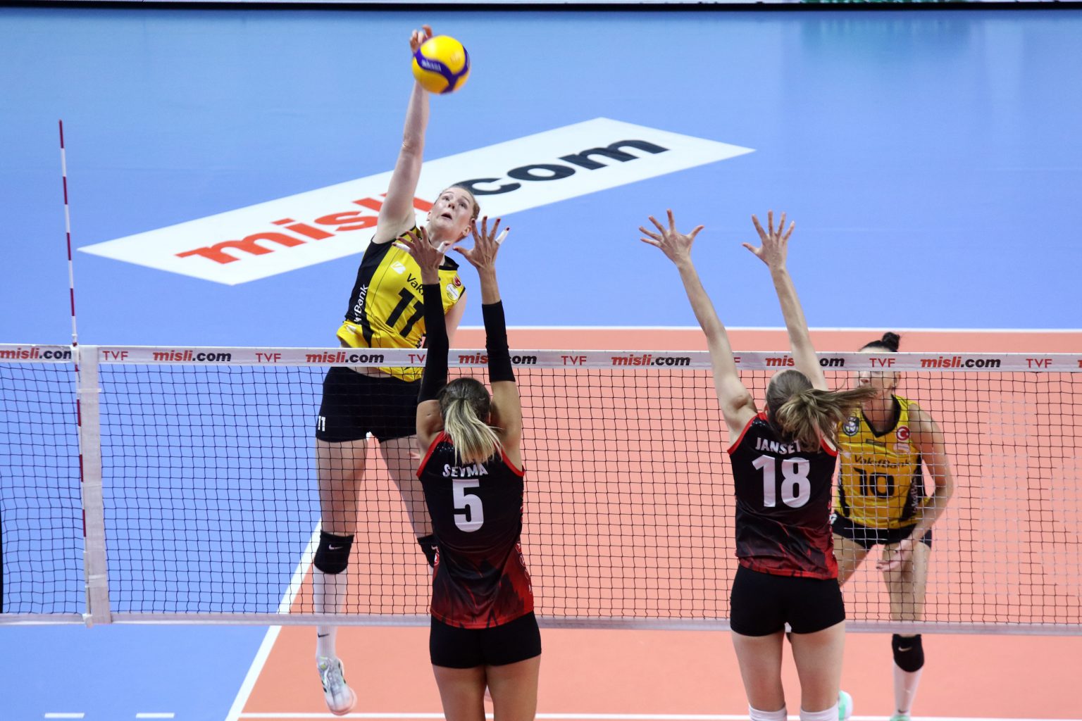 VakıfBank seriyi THY karşısında da sürdürdü – Voleybol Plus